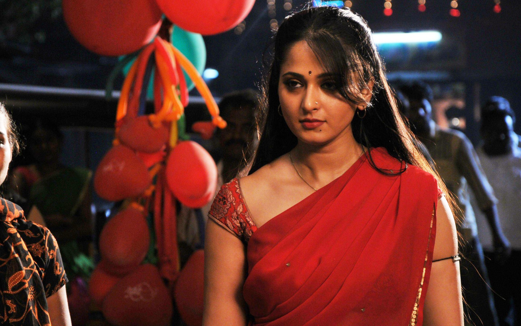 1728px x 1080px - Anushka Shetty - Hot and Sizzling Photo Collection | 13 Photos